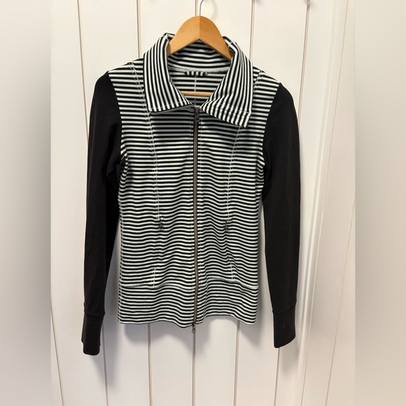 lululemon athletica Tops - Lululemom Size 4 Jacket